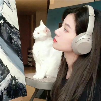 墙里的女人